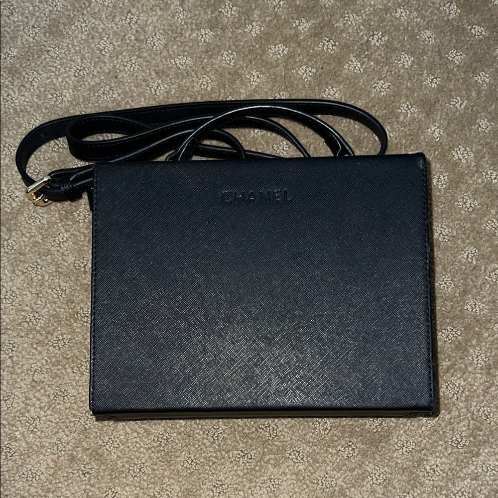 TDE Black Messenger Bag